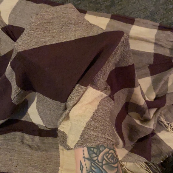 Checkered, spring/autumn scarf!! - Picture 8 of 8